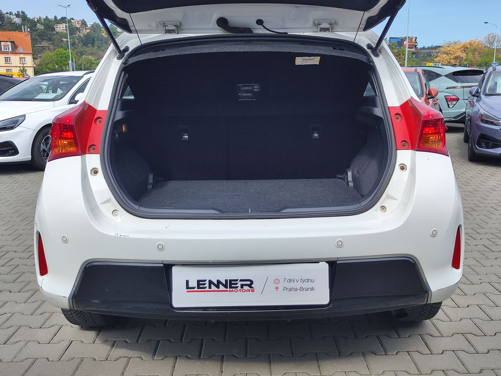 toyota-auris-1-33-dual-vvt-i-73kw-active - 8