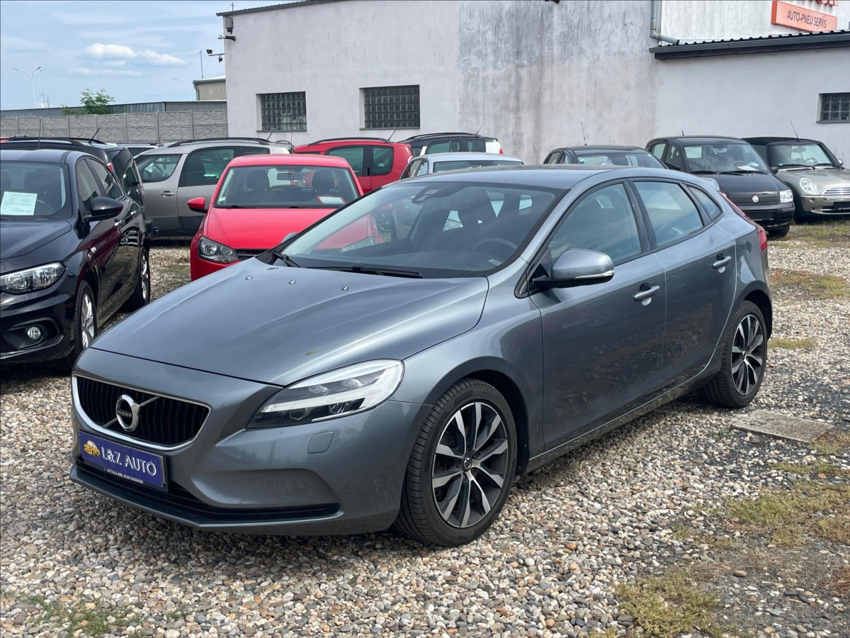 Volvo V40 2,0 D 3  ODPOČET  DPH !!!