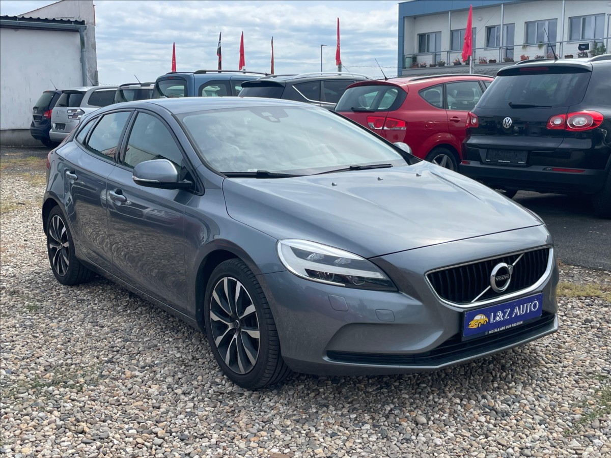 volvo-v40-2-0-d-3-odpocet-dph - 1