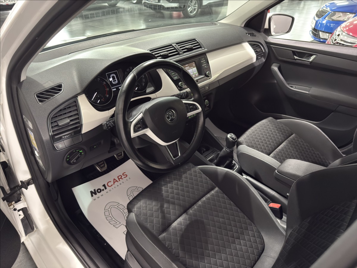 skoda-fabia-1-2-tsi-sport-vyhrev-sedadel - 6