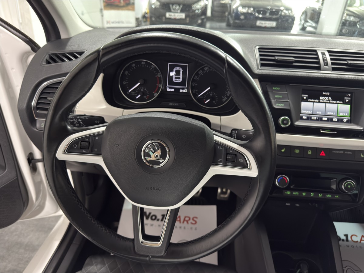 skoda-fabia-1-2-tsi-sport-vyhrev-sedadel - 7