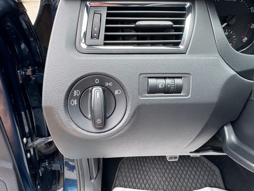 skoda-rapid-1-2-tsi-elegance - 7