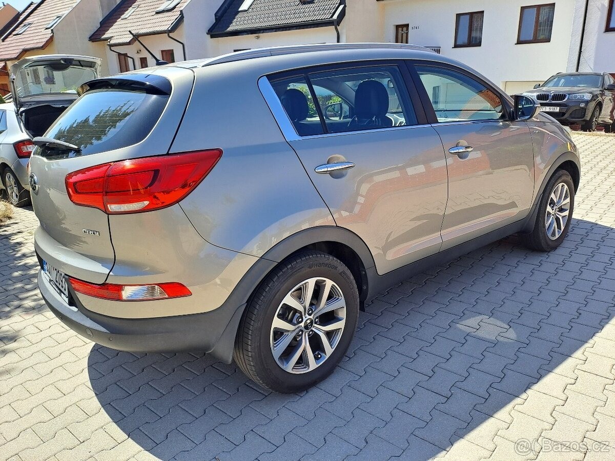 kia-sportage-2-0-crdi-100-kw-4x4 - 4