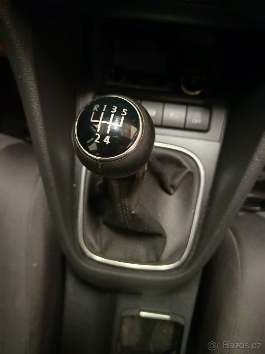 volkswagen-golf-1-6-tdi - 5