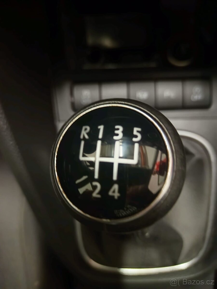 volkswagen-golf-1-6-tdi - 6