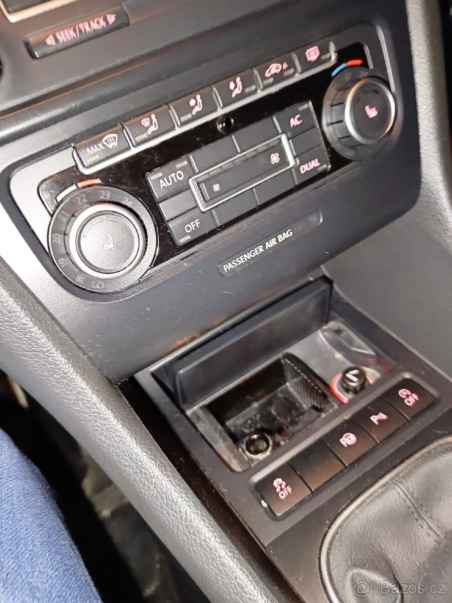 volkswagen-golf-1-6-tdi - 8