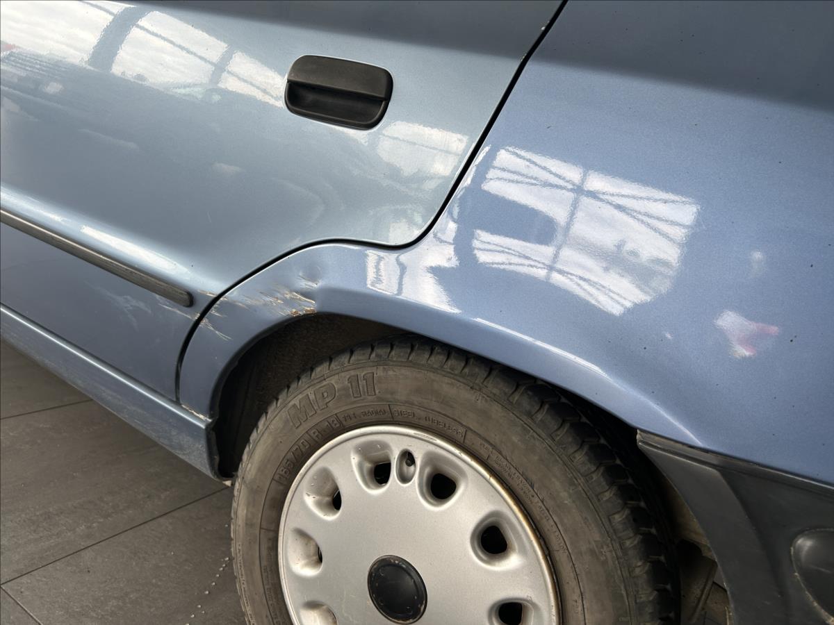 skoda-felicia-1-3-puvod-cr-60-000km-tazne - 9