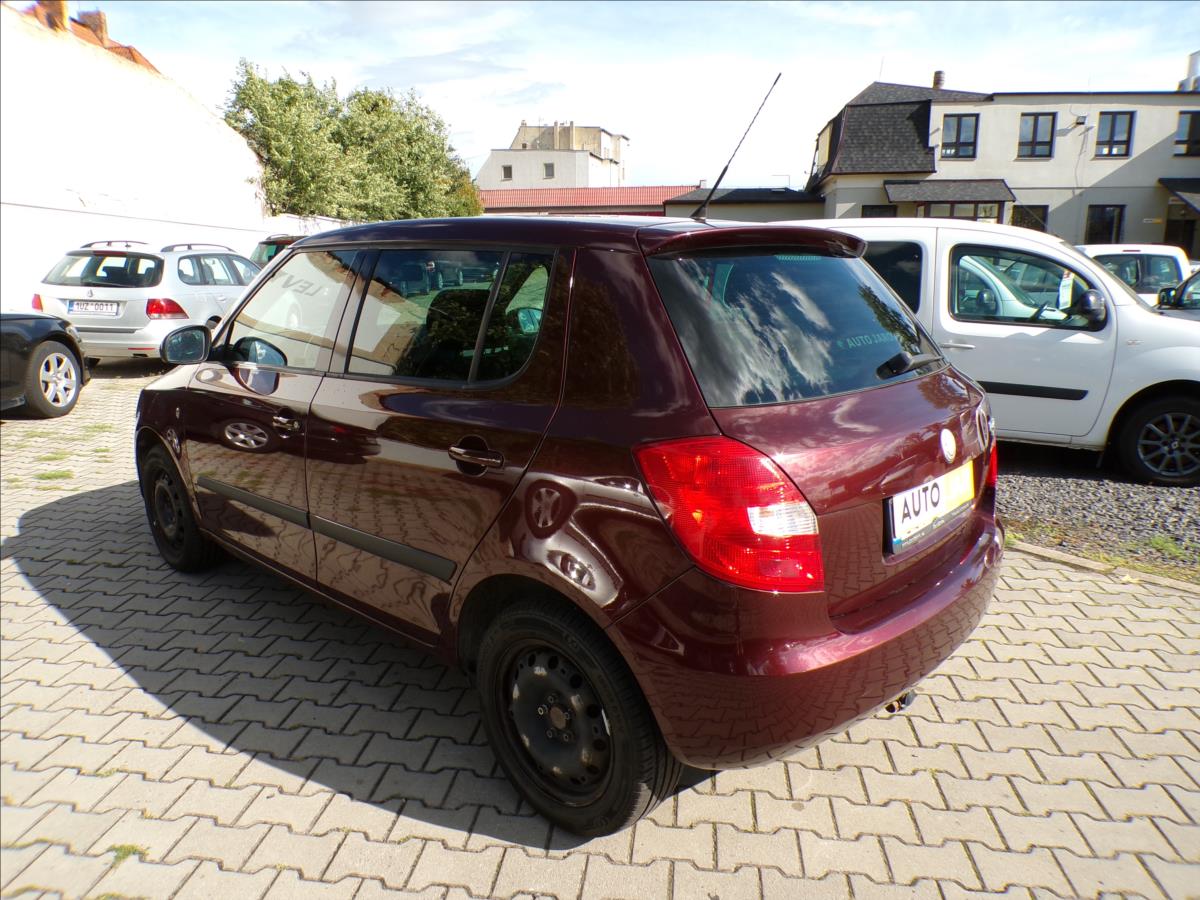 skoda-fabia-1-2-12v-sport - 3