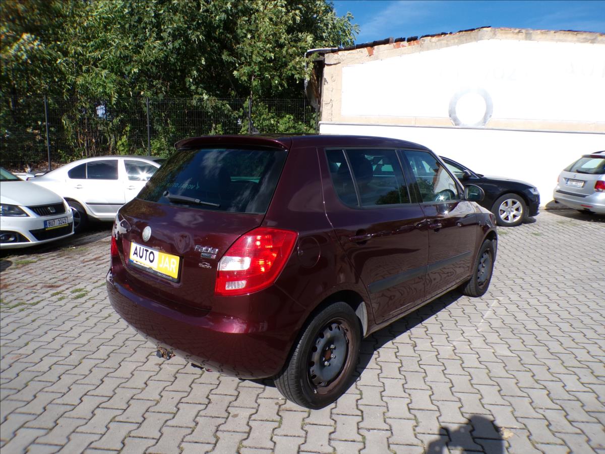 skoda-fabia-1-2-12v-sport - 4