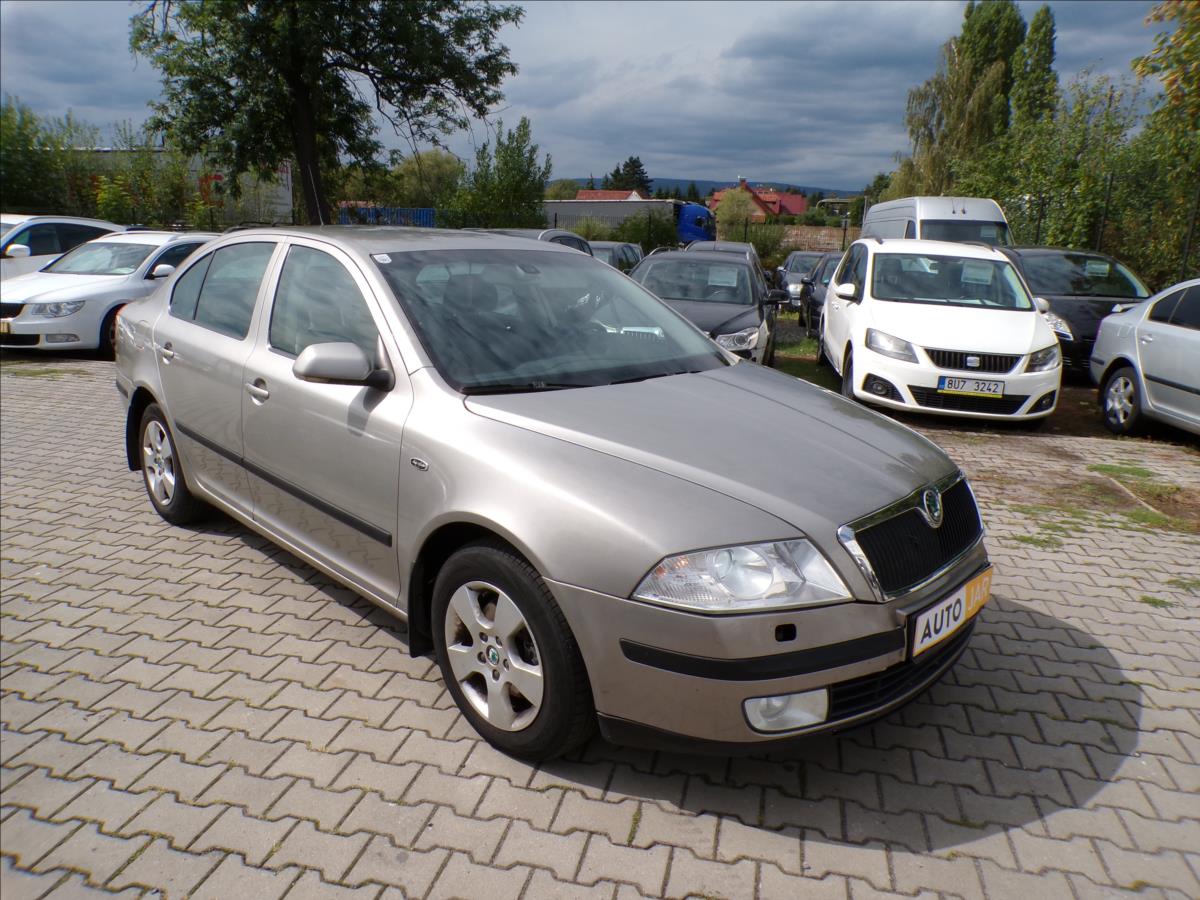 Škoda Octavia 2,0 TDI-103KW  DSG,NAVI,XENONY