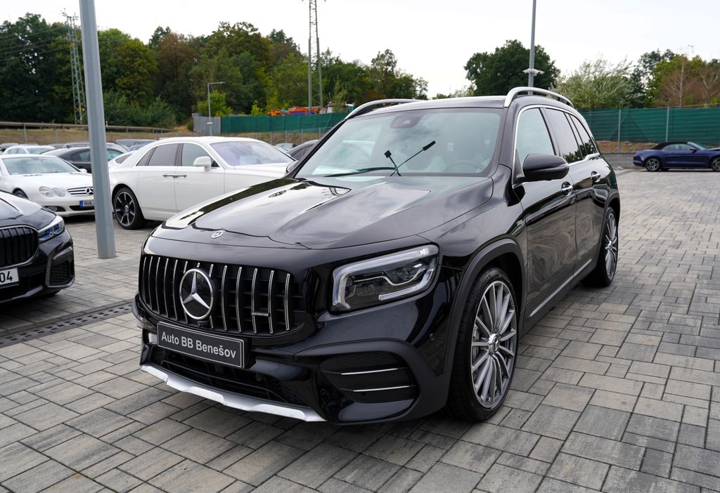 mercedes-benz-glb-glb-35-amg-4matic-310-ps-cr - 1