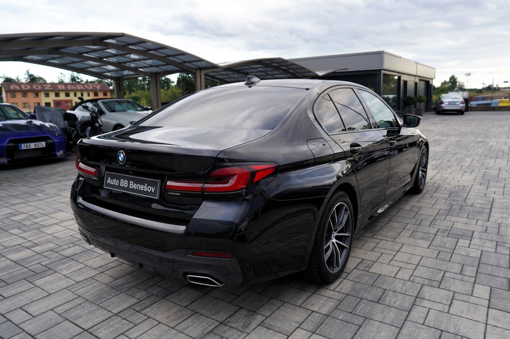 bmw-rada-5-540i-xdrive-lasery-hud-335ps - 5