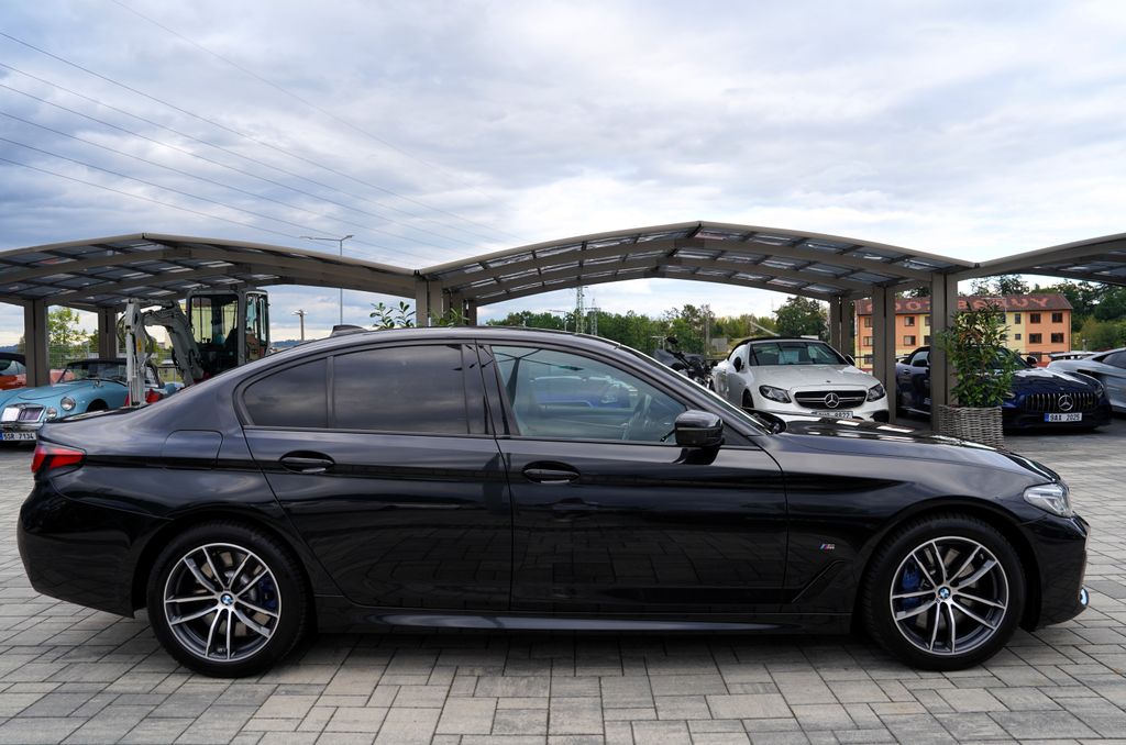 bmw-rada-5-540i-xdrive-lasery-hud-335ps - 6