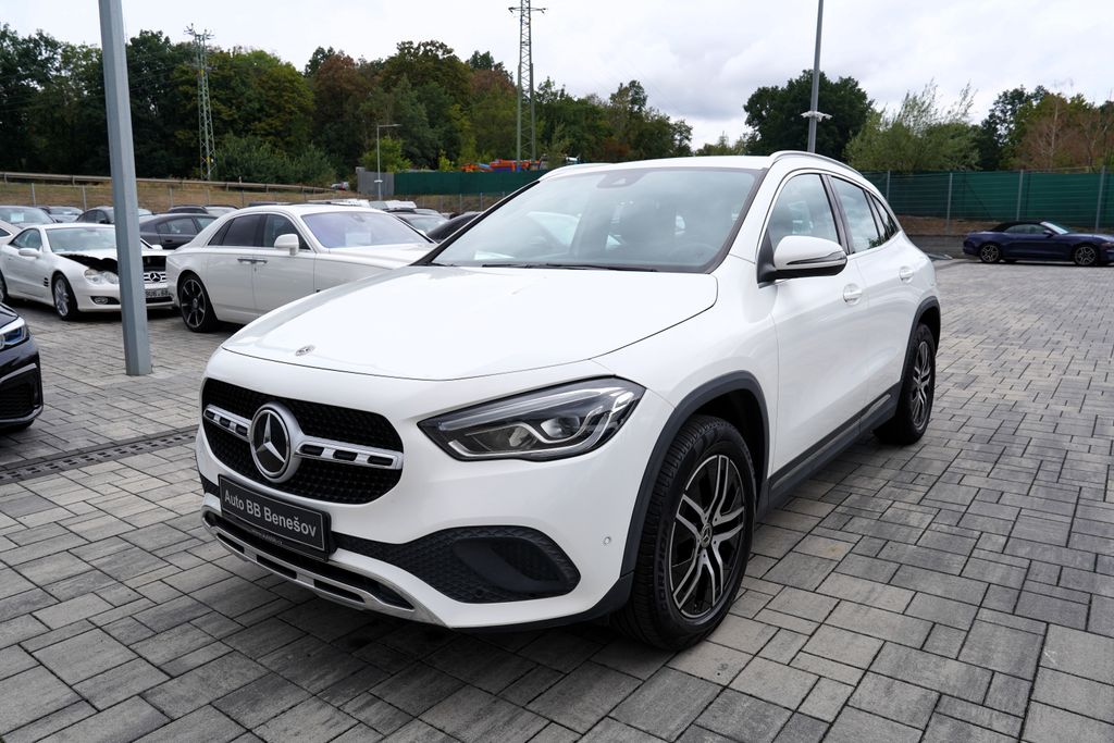 mercedes-benz-gla-gla-200d-progressive-at9-mbux - 1