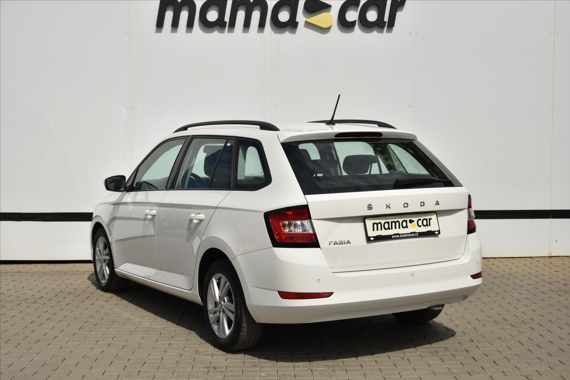 skoda-fabia-1-0-tsi-ambition-tour-dph-cr - 4