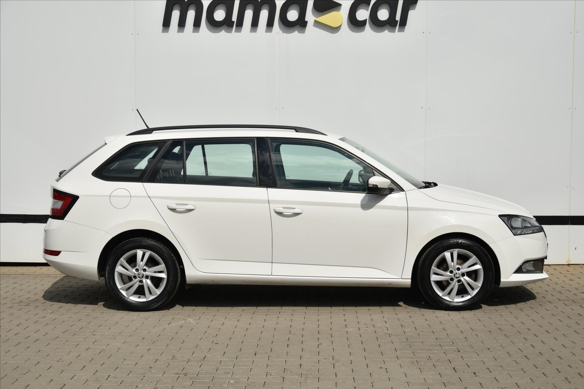skoda-fabia-1-0-tsi-ambition-tour-dph-cr - 7