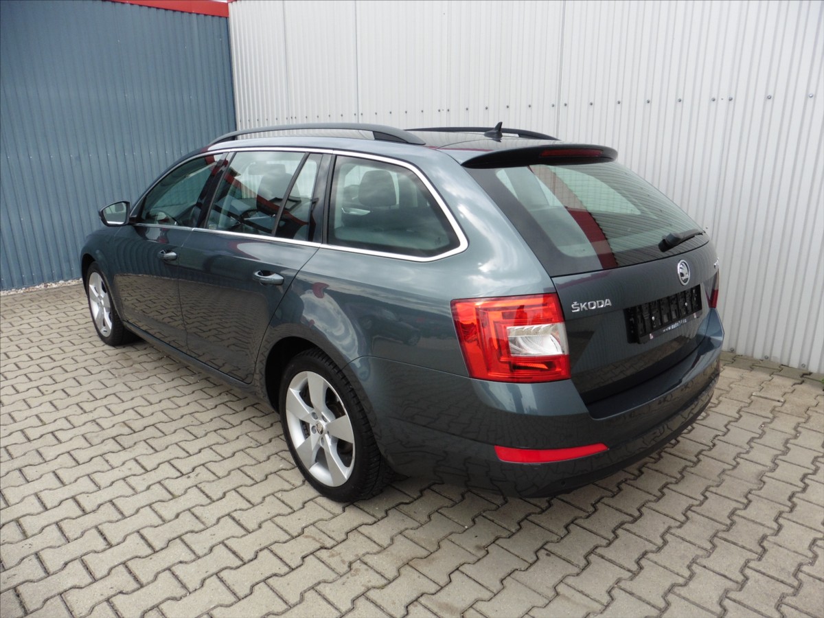 skoda-octavia-1-6-tdi-iii-combi-style - 2