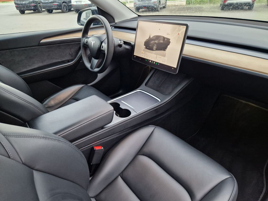 tesla-model-y-rwd-lfp-amd-ryzen-tazne - 9