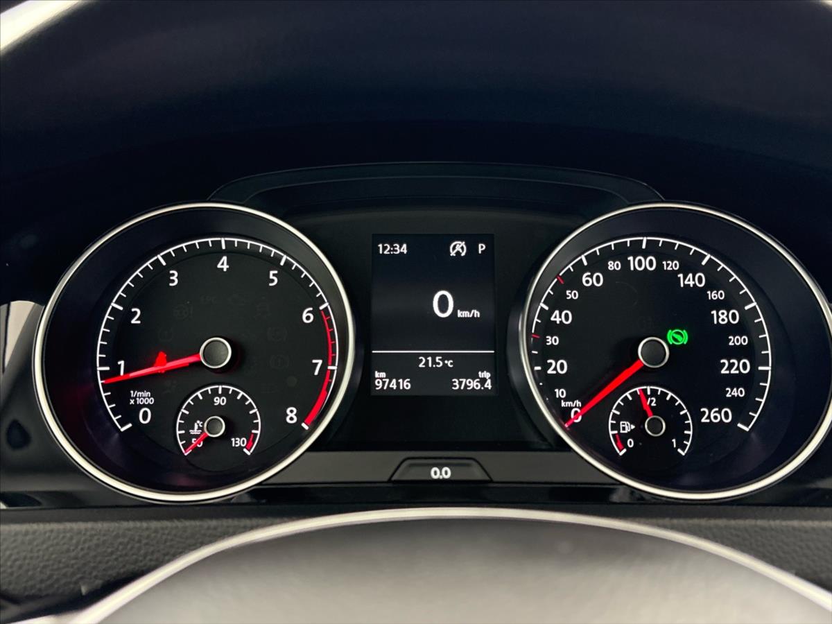 volkswagen-golf-1-4-tsi-highline-7dsg - 9