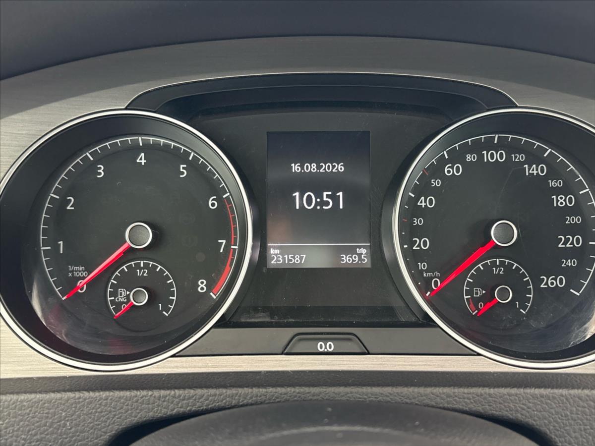 volkswagen-golf-1-4-tgi-comfortline-7dsg - 9