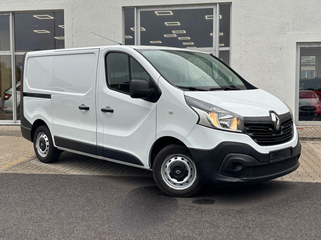 renault-trafic-1-6-dci-66kw-zadni-senzory - 1