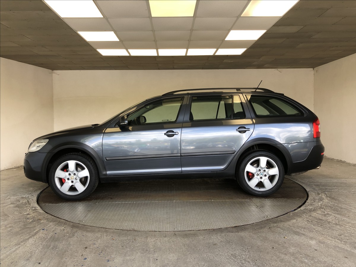 skoda-octavia-2-0-tdi-scout - 3