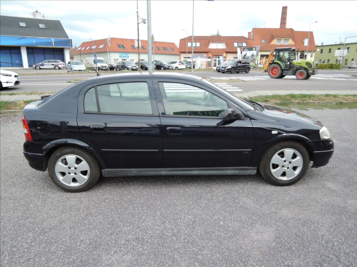 opel-astra-1-4-i-elegance-digi-klima-top - 4