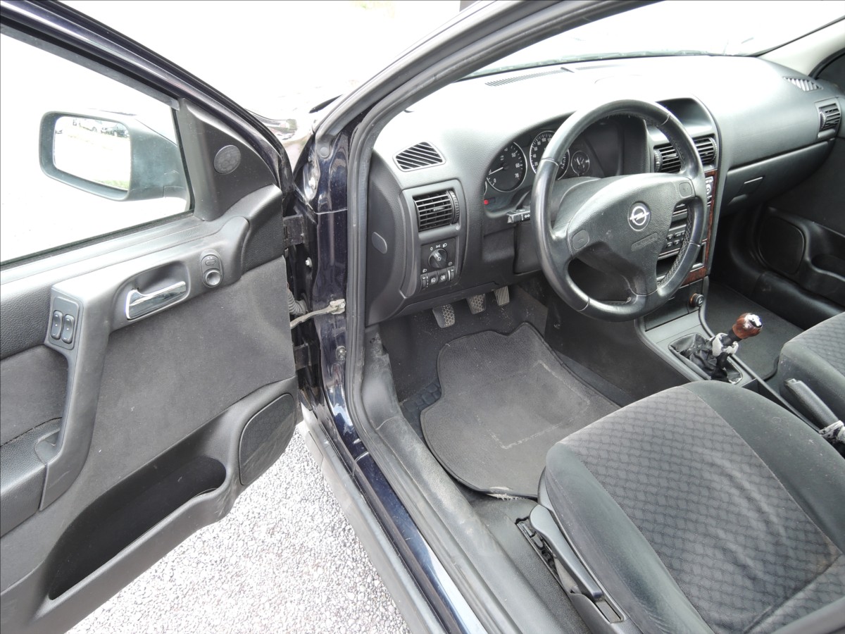 opel-astra-1-4-i-elegance-digi-klima-top - 7