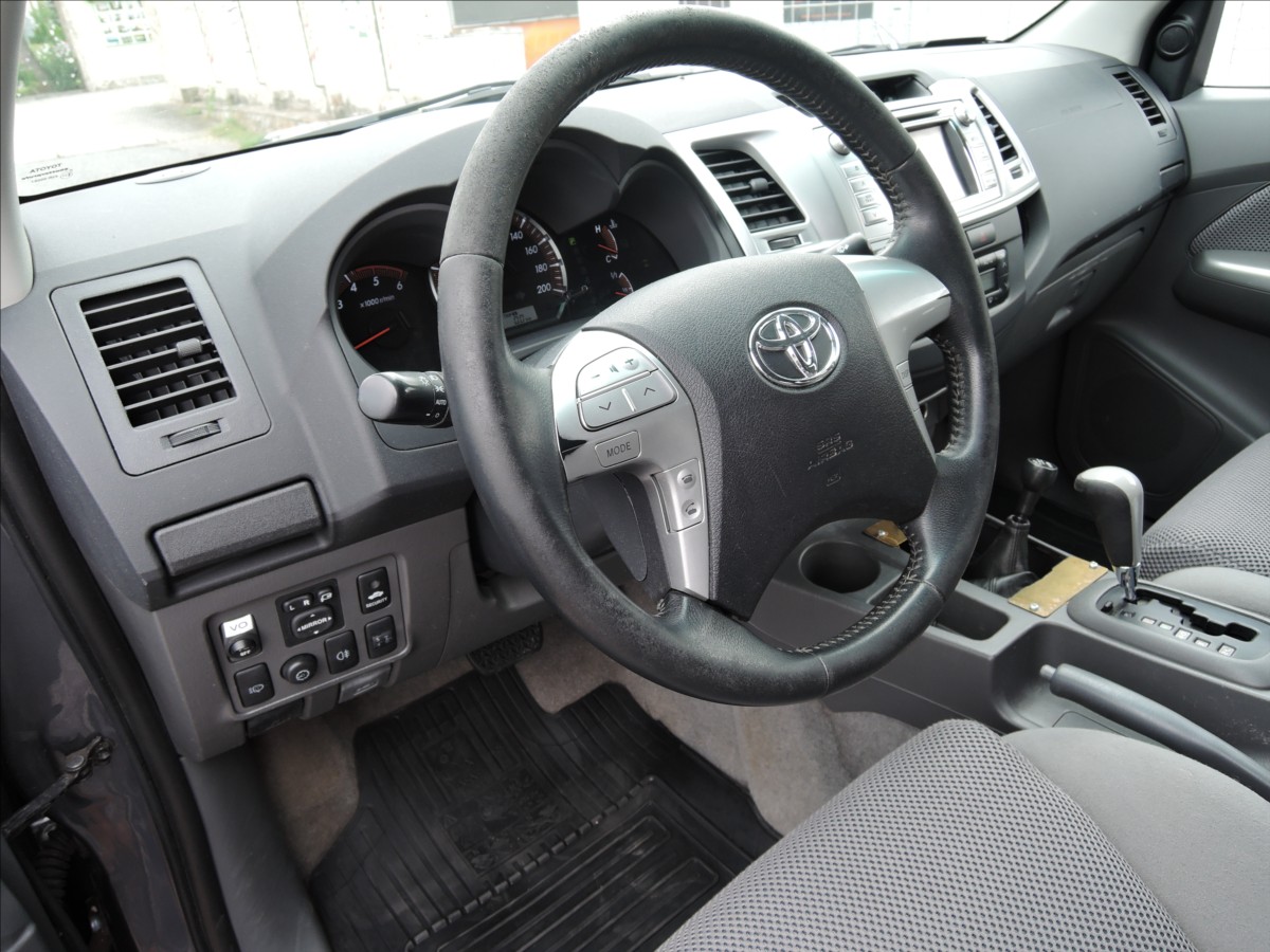 toyota-hilux-3-0-d-4d-aut-offroad-arb-navi - 8