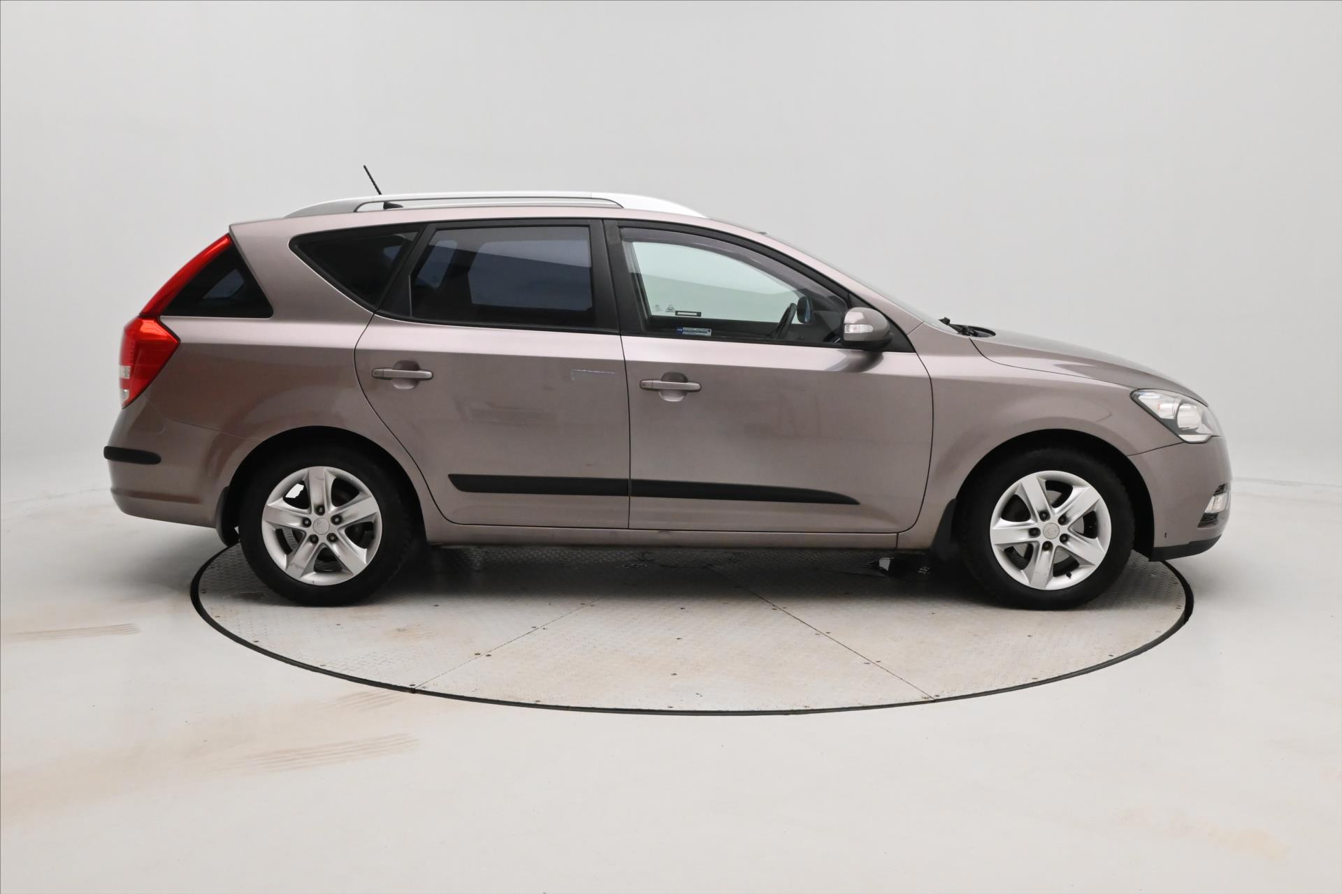 kia-ceed-1-6-cvvt-92kw-tazne - 3