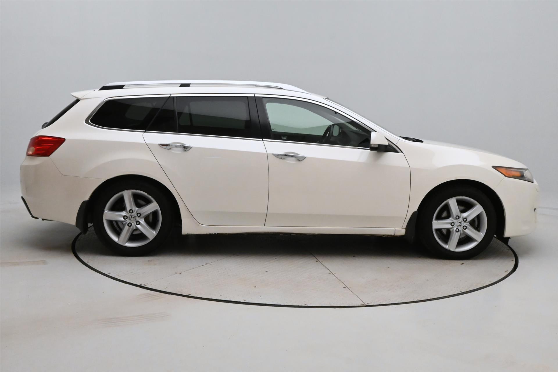 honda-accord-2-2-i-dtec-110kw-manual - 3
