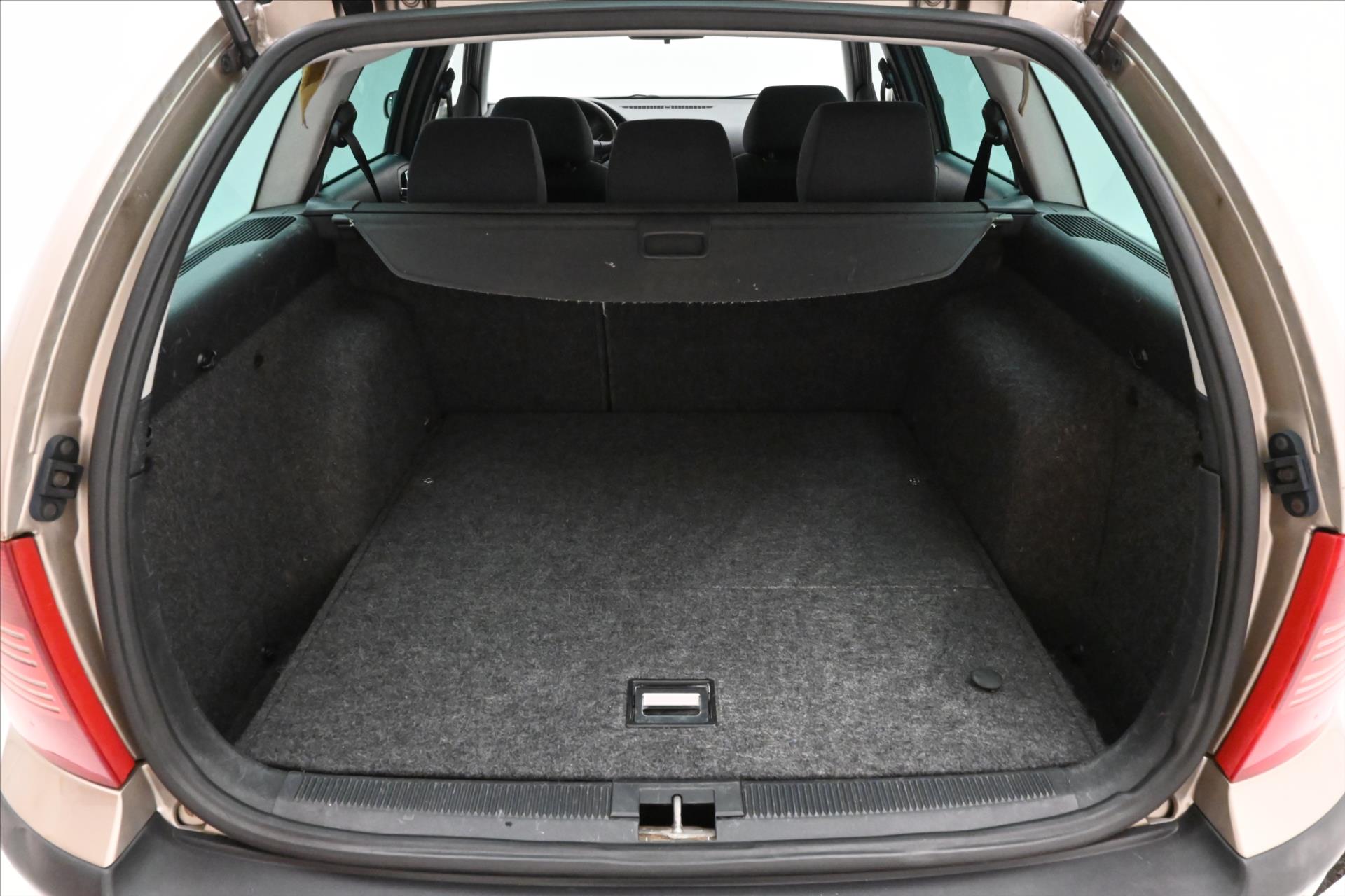 skoda-octavia-1-9-tdi-81-kw-ambition-tazne - 9