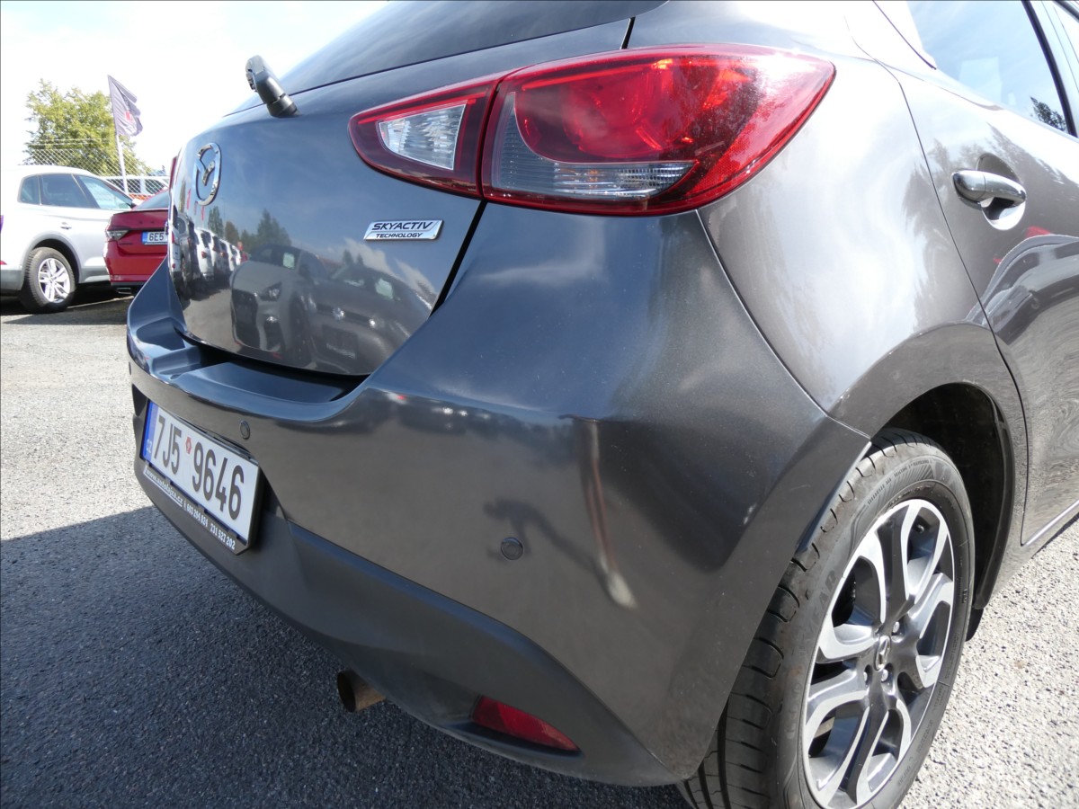mazda-2-1-5-skyactiv-66kw-2xkola-navigace - 9