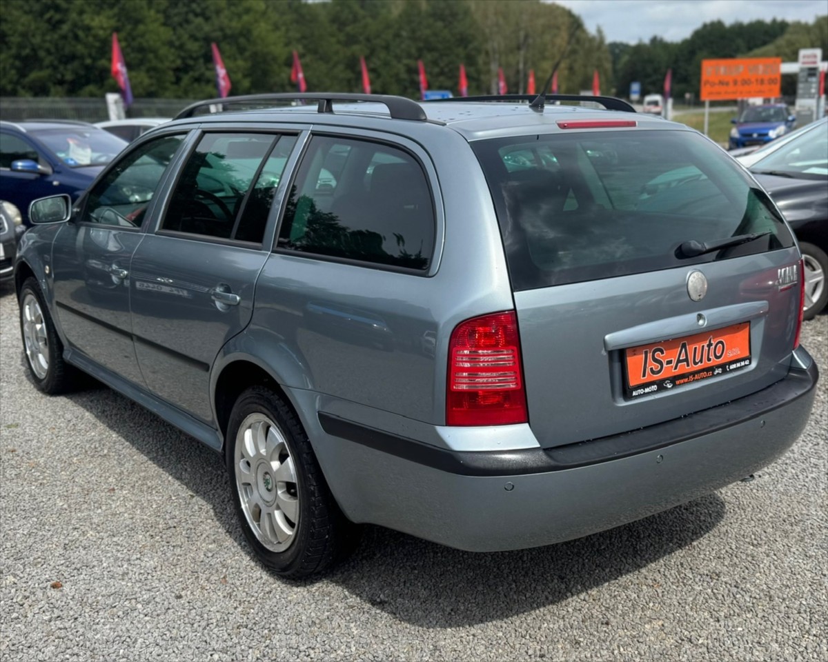 skoda-octavia-2-0-combi - 4