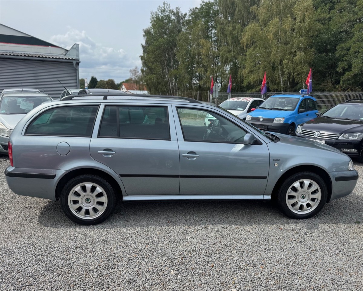 skoda-octavia-2-0-combi - 6