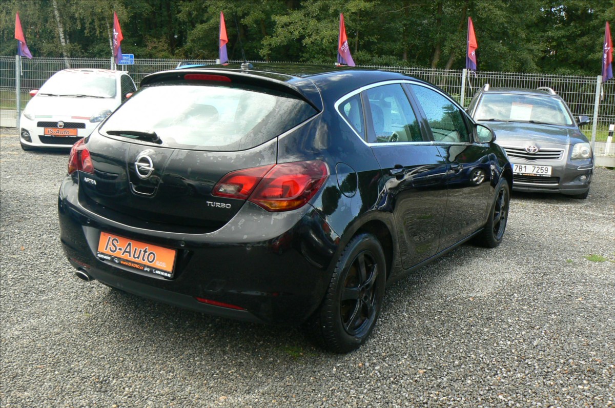 opel-astra-1-4-turbo-103-kw - 3
