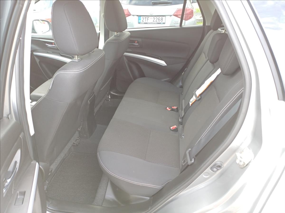 suzuki-sx4-s-cross-1-4-premium-4x4-hybrid - 6