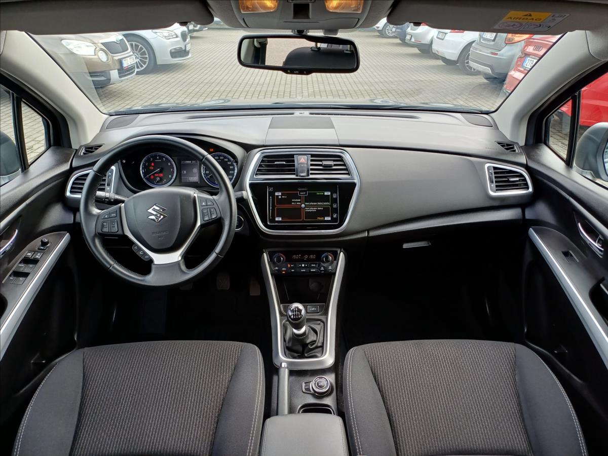 suzuki-sx4-s-cross-1-4-premium-4x4-hybrid - 8