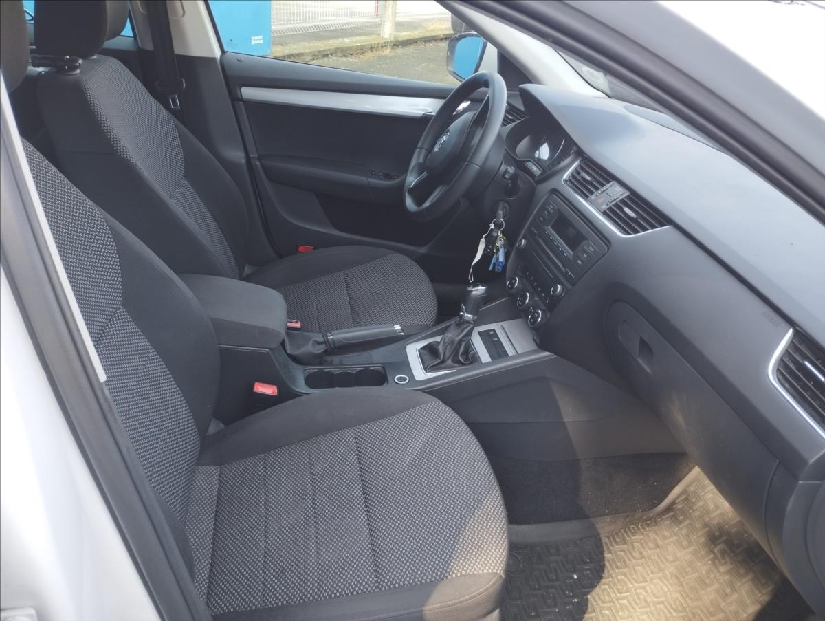 skoda-octavia-2-0-tdi-110kw-4x4 - 7