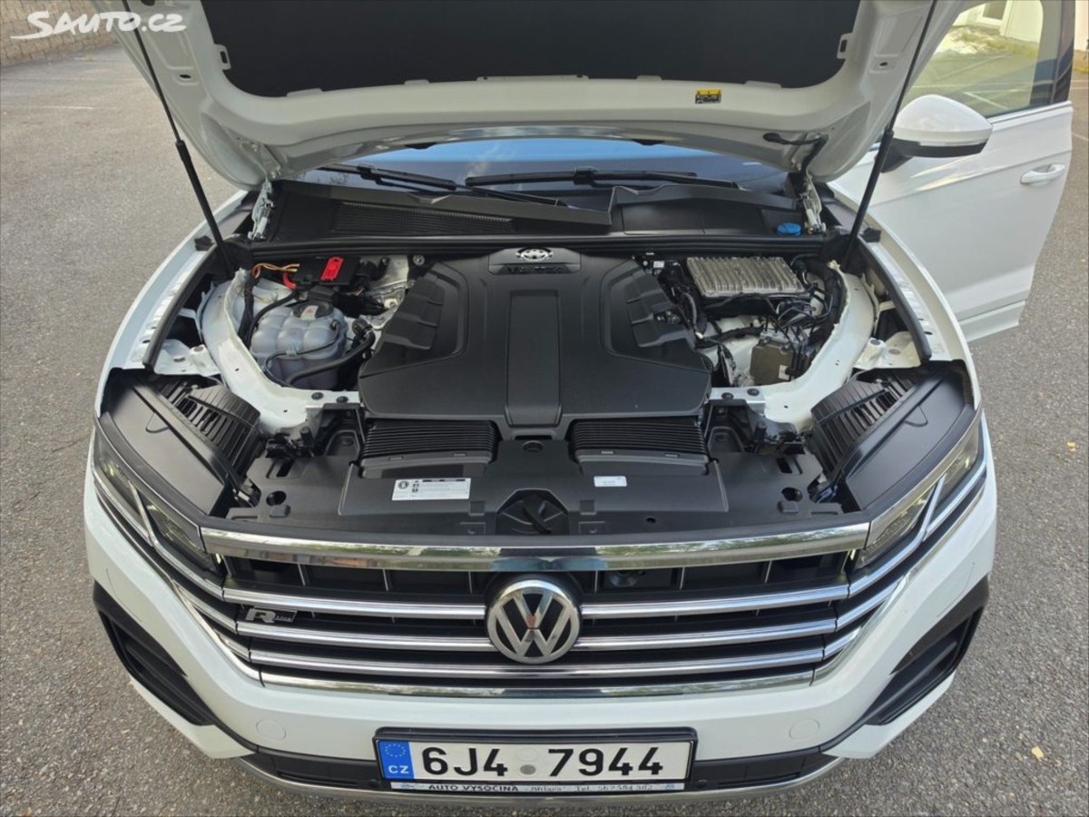 volkswagen-touareg-3-0-vw-touareg-v6-rline - 5