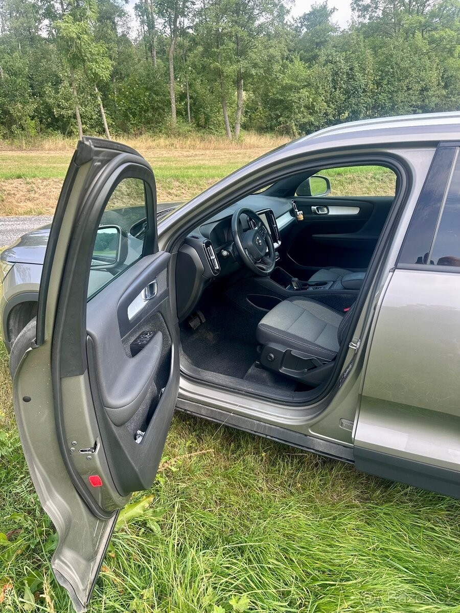 volvo-xc40-2-0-b4-awd-benzin - 5