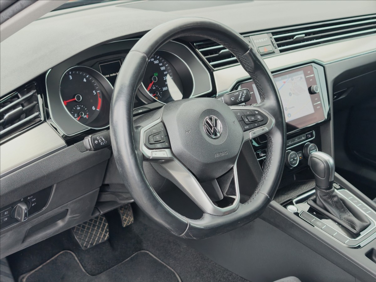 volkswagen-passat-2-0-variant-tdi-dsg-elegance - 4