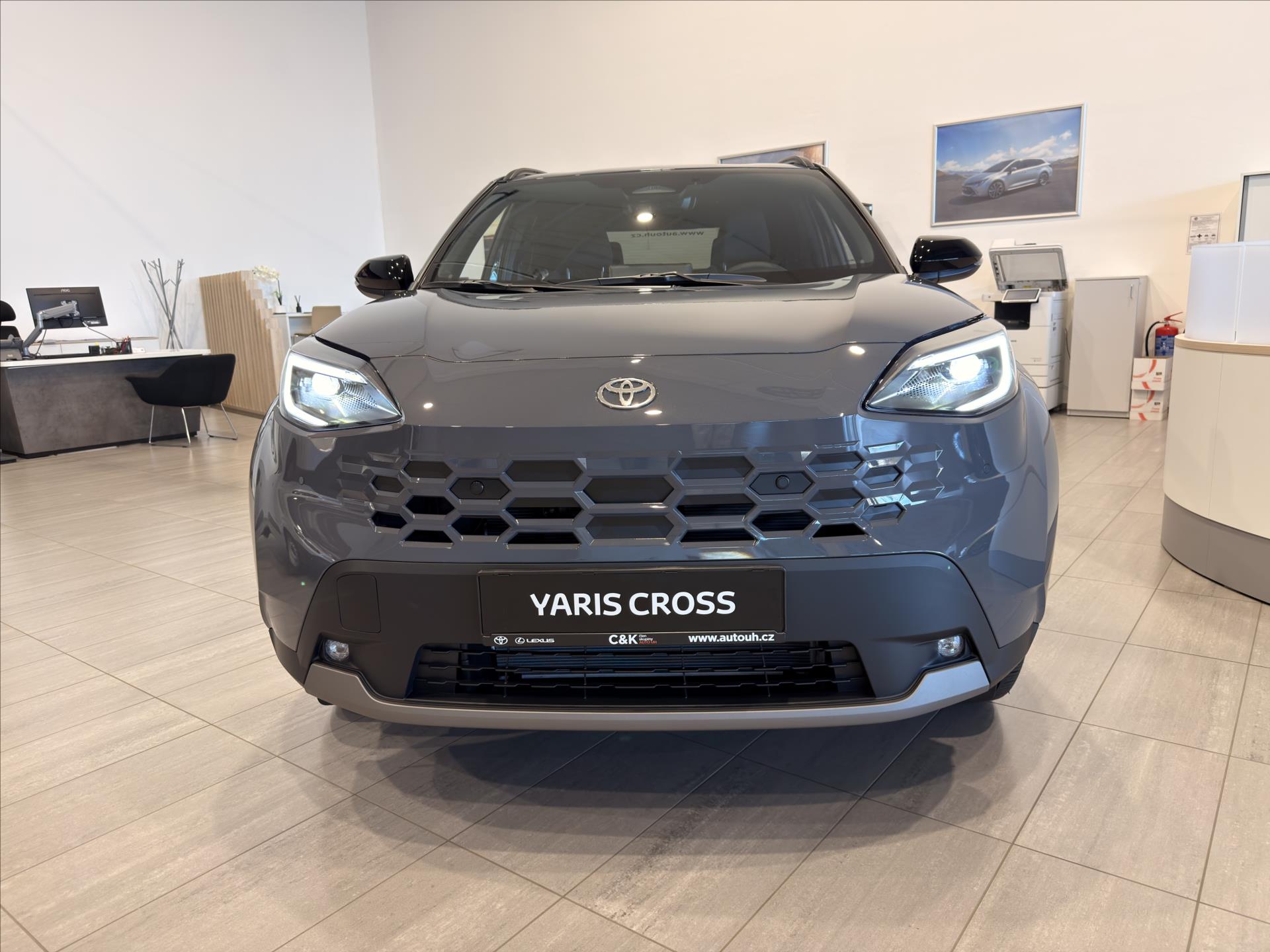 toyota-yaris-cross-style-1-5-hybrid-130k - 1