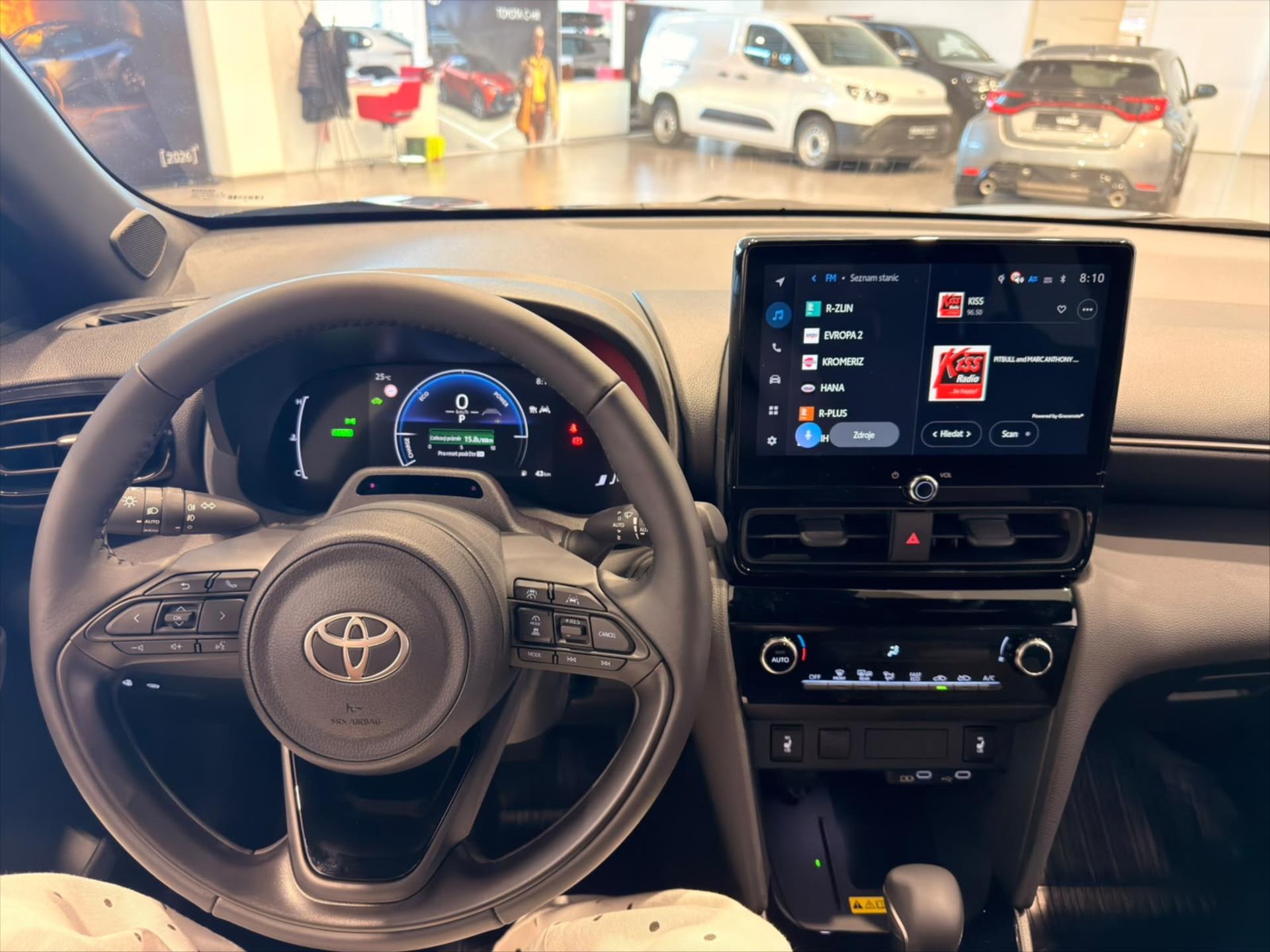 toyota-yaris-cross-style-1-5-hybrid-130k - 9
