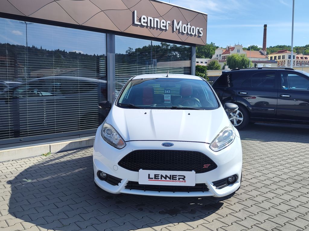 ford-fiesta-1-6-134kw-st-cr-1-majitel - 1