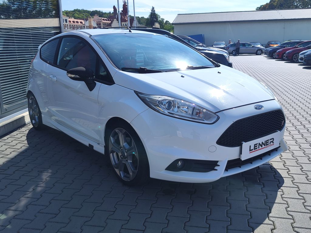 ford-fiesta-1-6-134kw-st-cr-1-majitel - 2