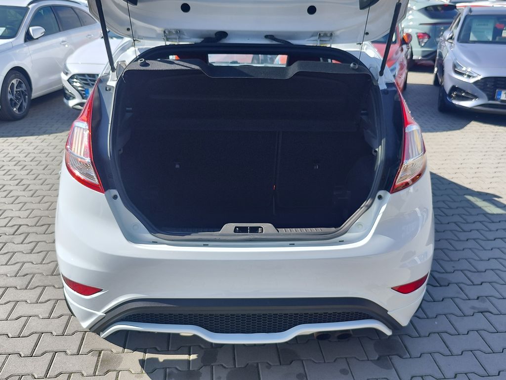 ford-fiesta-1-6-134kw-st-cr-1-majitel - 8