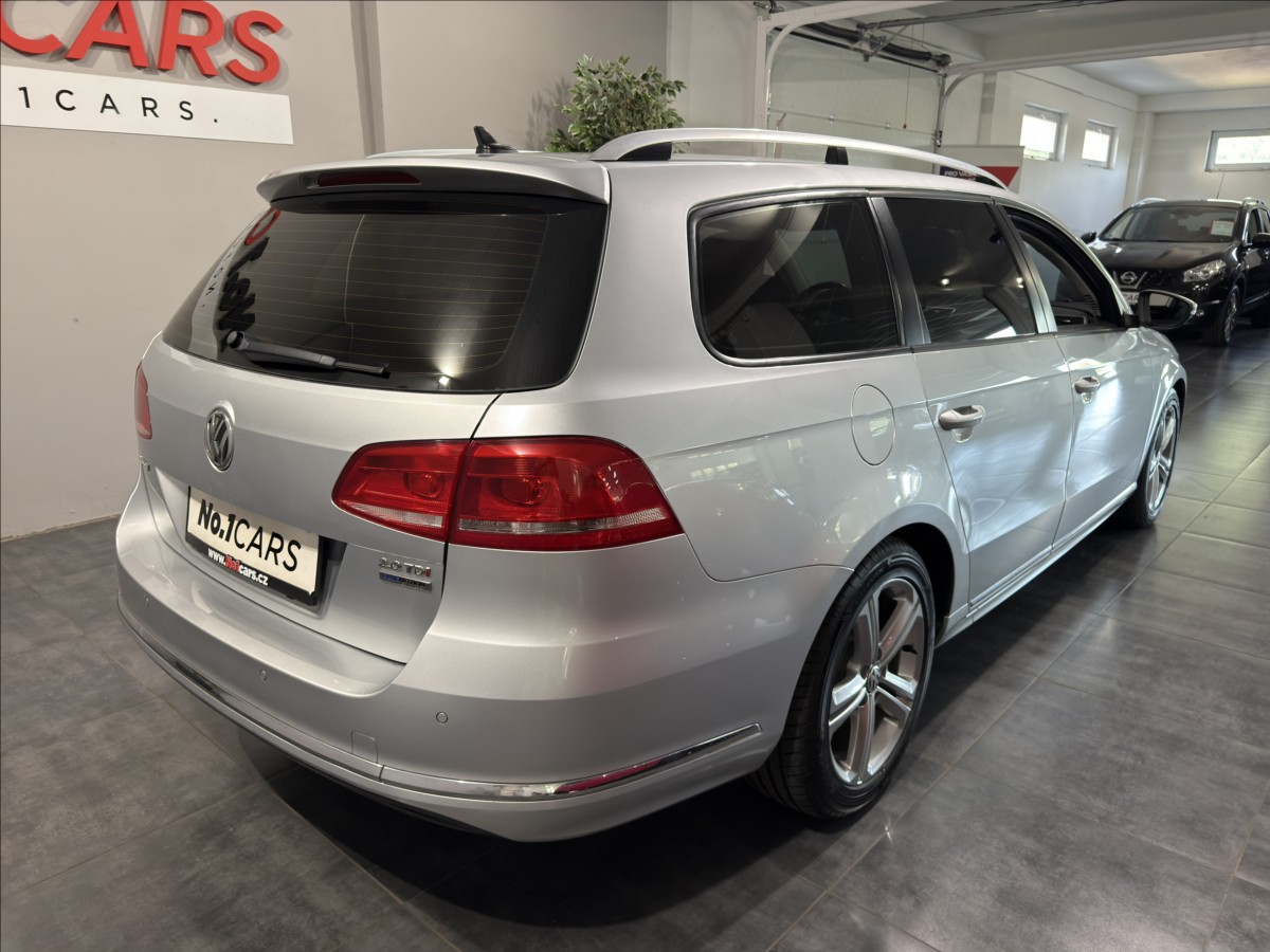 volkswagen-passat-2-0-tdi-dsg-r-line-130kw-navi - 4