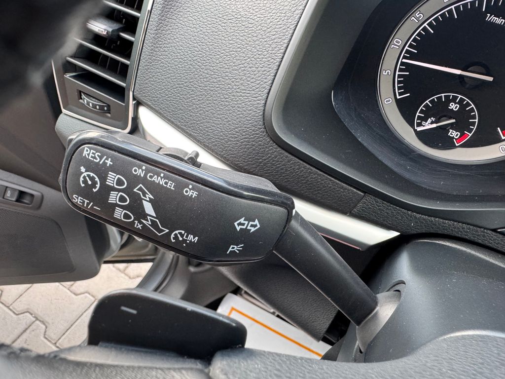 skoda-karoq-2-0-tdi-dsg-4x4-style - 9