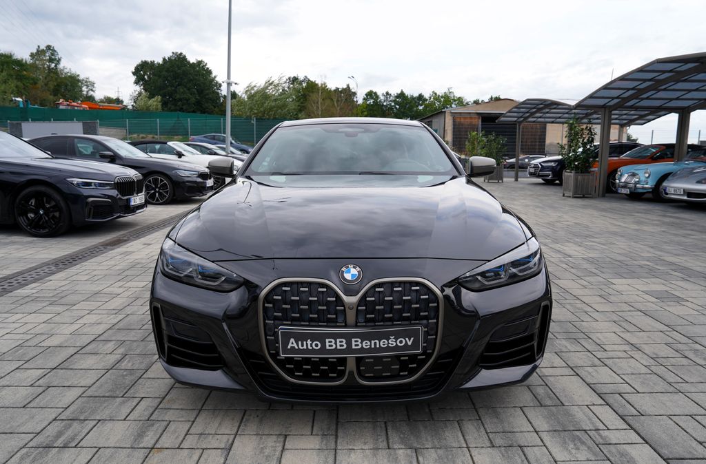 BMW Řada 4 M440i xDrive/Mpaket/375 PS/Laser